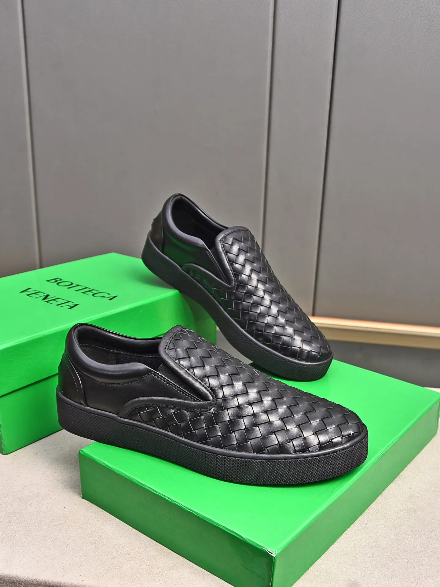 Men's shoes 💰480 [Sleeves series] BOTTEG* VENET* - high-end boutique Size: 38-44 (45 customized) BV new product, first-layer cowhide artificially woven classic style harmoniously blends with contemporary fashion temperament, rubber soles are light and flexible, water-dyed sheepskin pads! [Taobao, Tmall, and live streaming are the first choices]